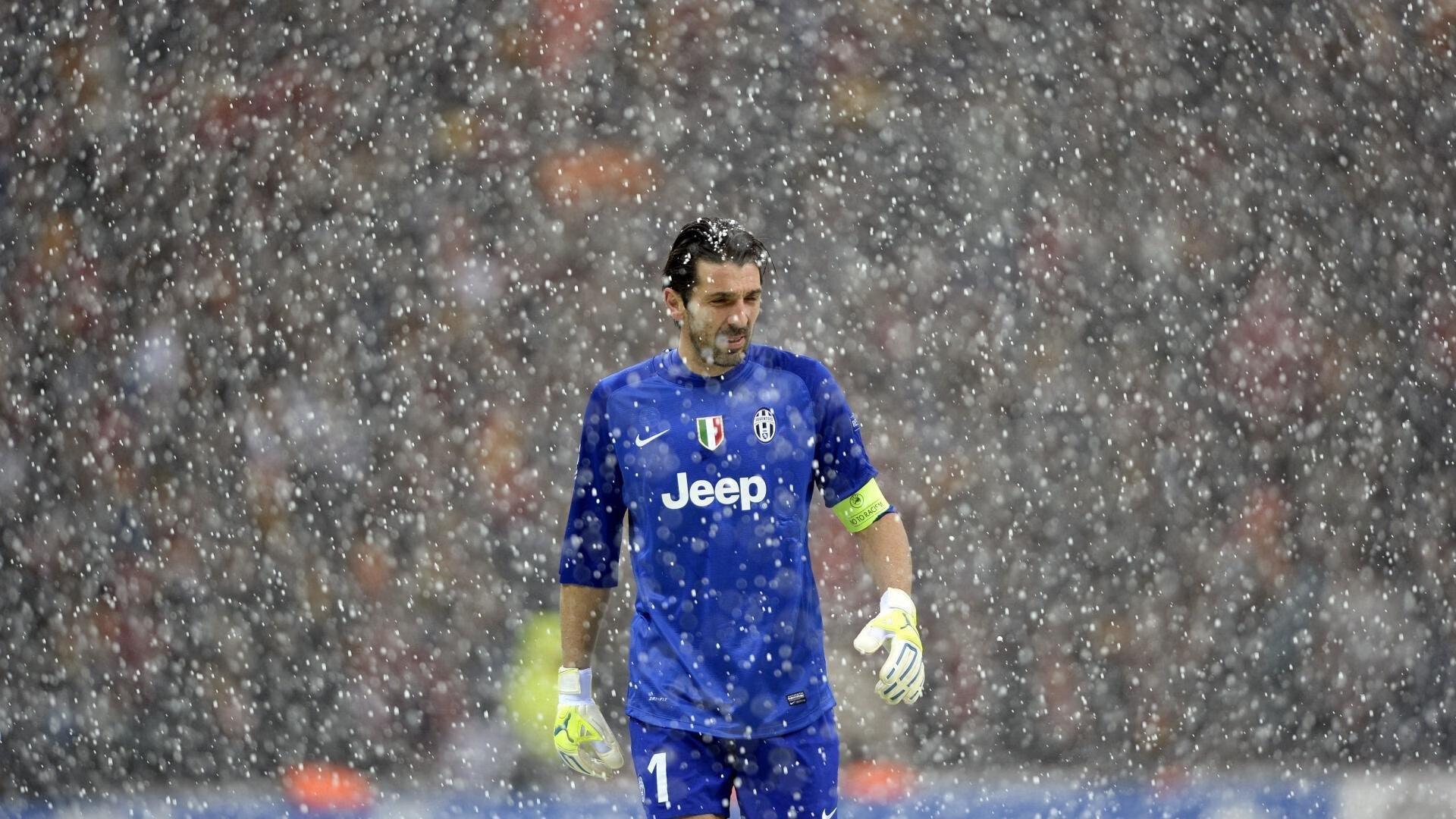 基恩痛批红魔痼疾,决策混乱如谜局,卢克-肖被指逃避核心责任